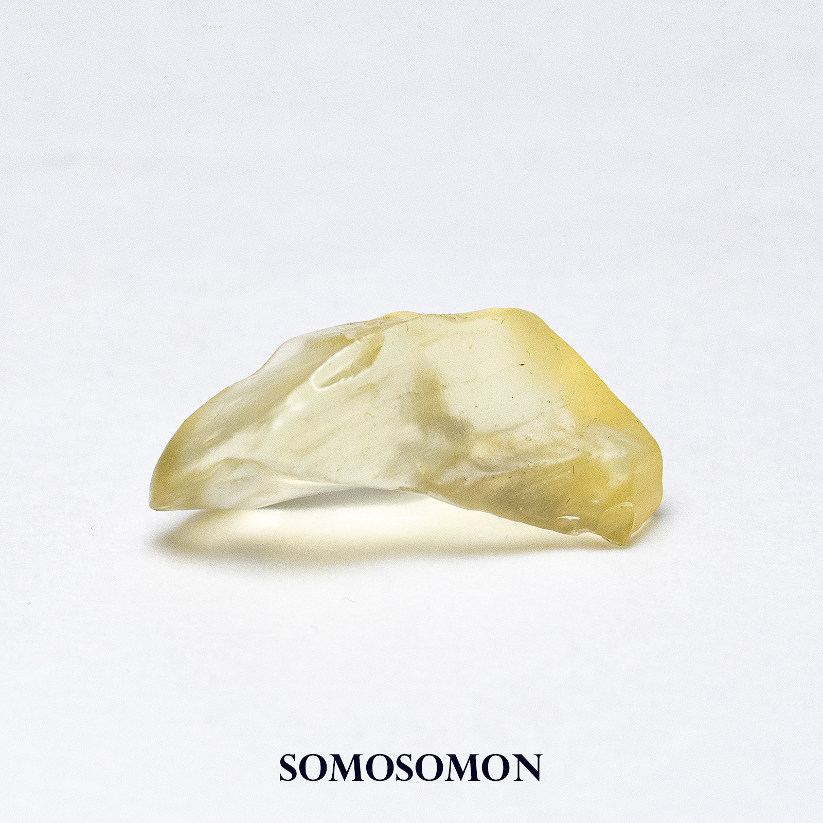 リビアングラス原石